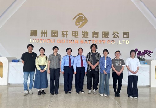 财经与物流管理学院师生参加 “柳州市高校税收普法教育实践站”普法活动
