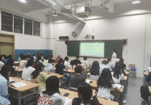 以公开课谱写教学质量新篇章——财经与物流管理学院开展公开课活动