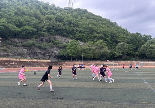 柳州职业技术大学第一届女子足球友谊赛圆满落幕