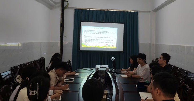 电子信息工程学院召开学生心理工作案例交流会