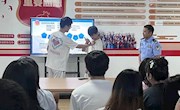 电子信息工程学院组织学生参加“民族团结一家亲，法治教育共成长”宣讲活动