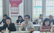 深入企业实地调研，开发通识特色课程