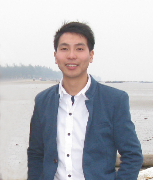 符莉权近照