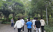 机电工程学院2023数控技术2班开展“绿色环保，从我做起”志愿服务活动