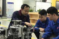 【喜迎党代会】国家级技能大师工作室是这样炼成的——我?！案蚀镤兰寄艽笫ぷ魇摇被袢范ㄎ?019年度国家级技能大师工作室”小记