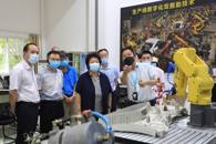 “太好了！凭手艺找到工作对农村家庭来说相当于挖掉了穷根！”——全国人大常委会委员李康对我校60%的毕业生留在柳州工作表示赞赏