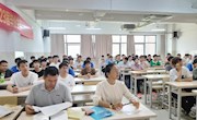 ?  鞠红霞副校长深入思政课堂听课调研