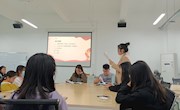 贸易与旅游管理学院党总支学生二支部发展党员大会