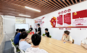 贸易与旅游管理学院2022网络营销与直播电商2班开展 “传承红色基因，弘扬英烈精神”主题团日活动