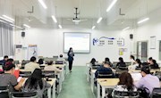 贸易与旅游管理学院开展“人工智能+”工具介绍暨“知识图谱课程建设”培训