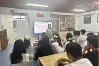 艺术学院成功举办“资助相伴同成长，强国路上共逐光”优秀学生典型事迹分享会