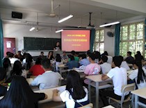 艺术设计学院召开2016-2017学年下学期学生座谈会