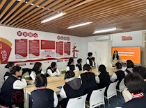 艺术学院开展受助学生“以资助为梯，筑梦青春”主题分享交流活动